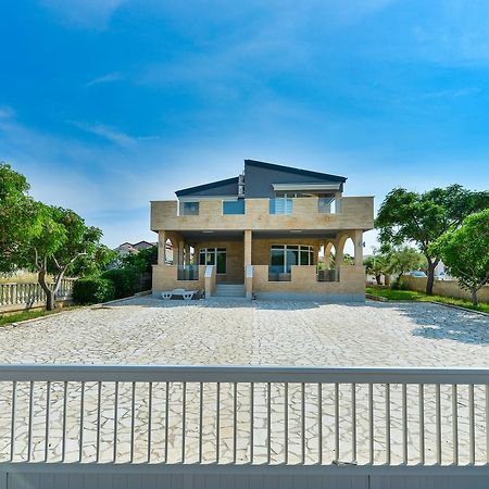 Apartments Mavracic Vir Exterior photo