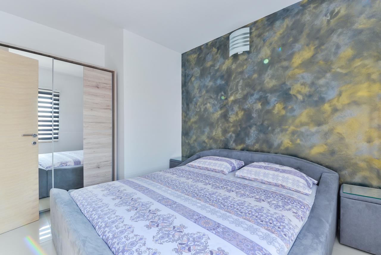 Apartments Mavracic Vir Exterior photo